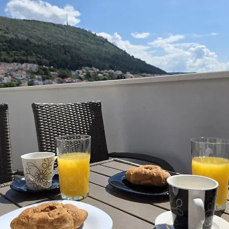 Penthouse Dijana - One Bedroom With Terrace דירה דוברובניק