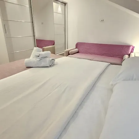 Penthouse Dijana - One Bedroom With Terrace דירה