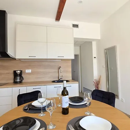 Penthouse Dijana - One Bedroom With Terrace Apartamento