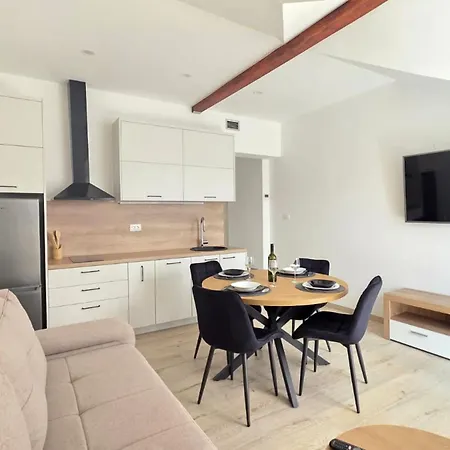 Penthouse Dijana - One Bedroom With Terrace *