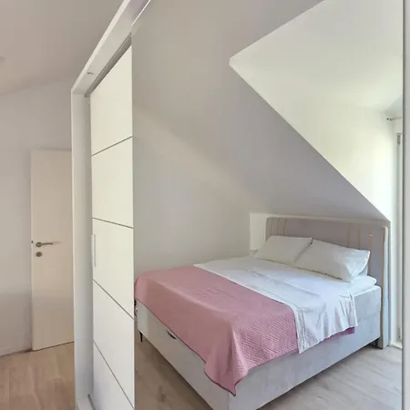 Penthouse Dijana - One Bedroom With Terrace *