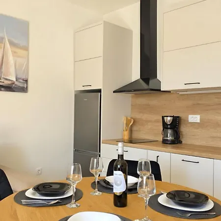 Penthouse Dijana - One Bedroom With Terrace Apartman *