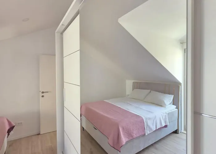 Penthouse Dijana - One Bedroom With Terrace *