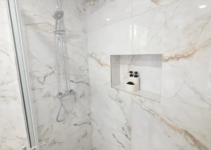 Penthouse Dijana - One Bedroom With Terrace Daire *