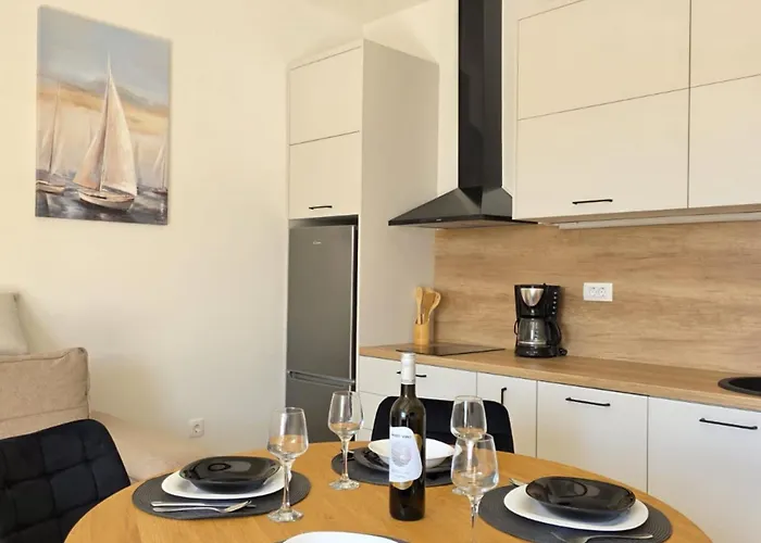 Penthouse Dijana - One Bedroom With Terrace Daire *