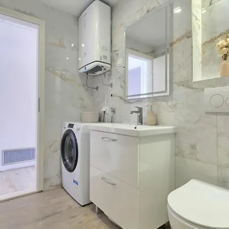 Penthouse Dijana - One Bedroom With Terrace 公寓